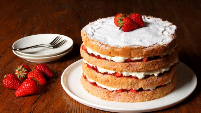 Strawberries and Cream Sponge Layer Cake