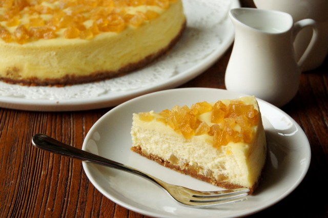 Glacé Ginger and Pineapple Cheesecake